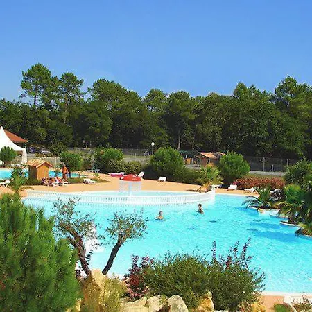 Maison 3 Wifi, Jardin Clos, Piscine, Tennis Holiday home